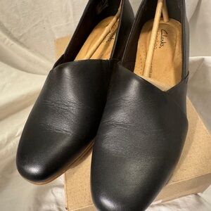 Clarks Women's Black Leather Loafers